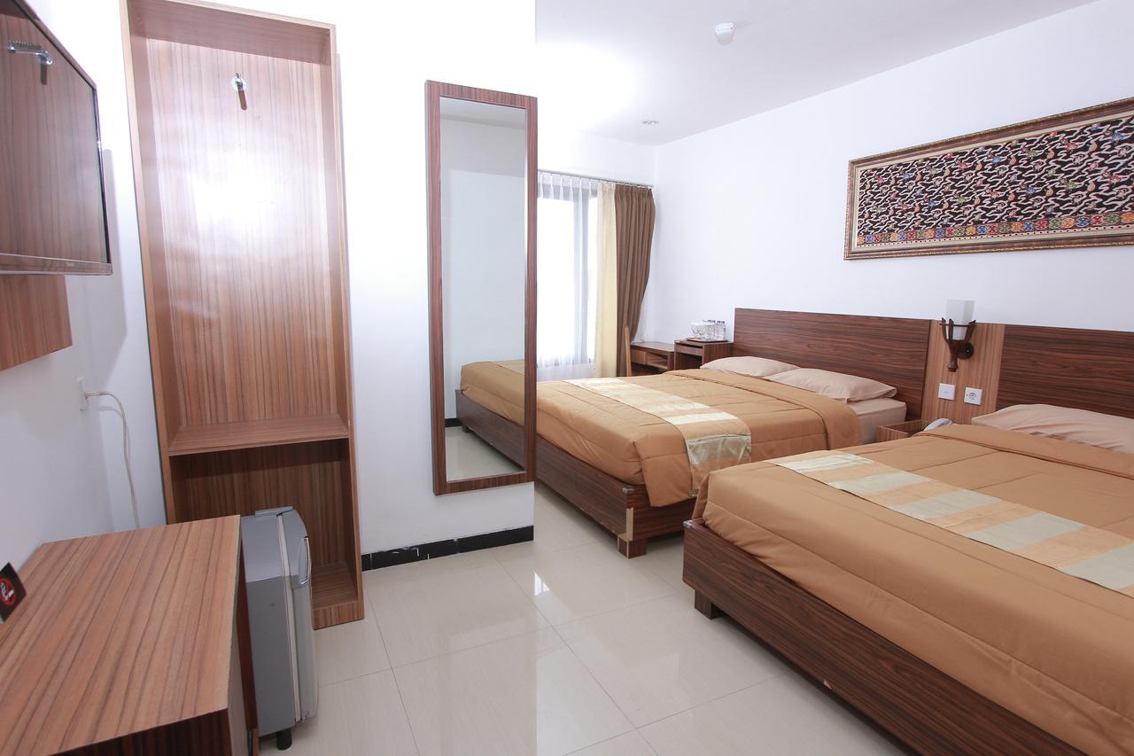 Hotel Kristina Malioboro Yogyakarta Kültér fotó