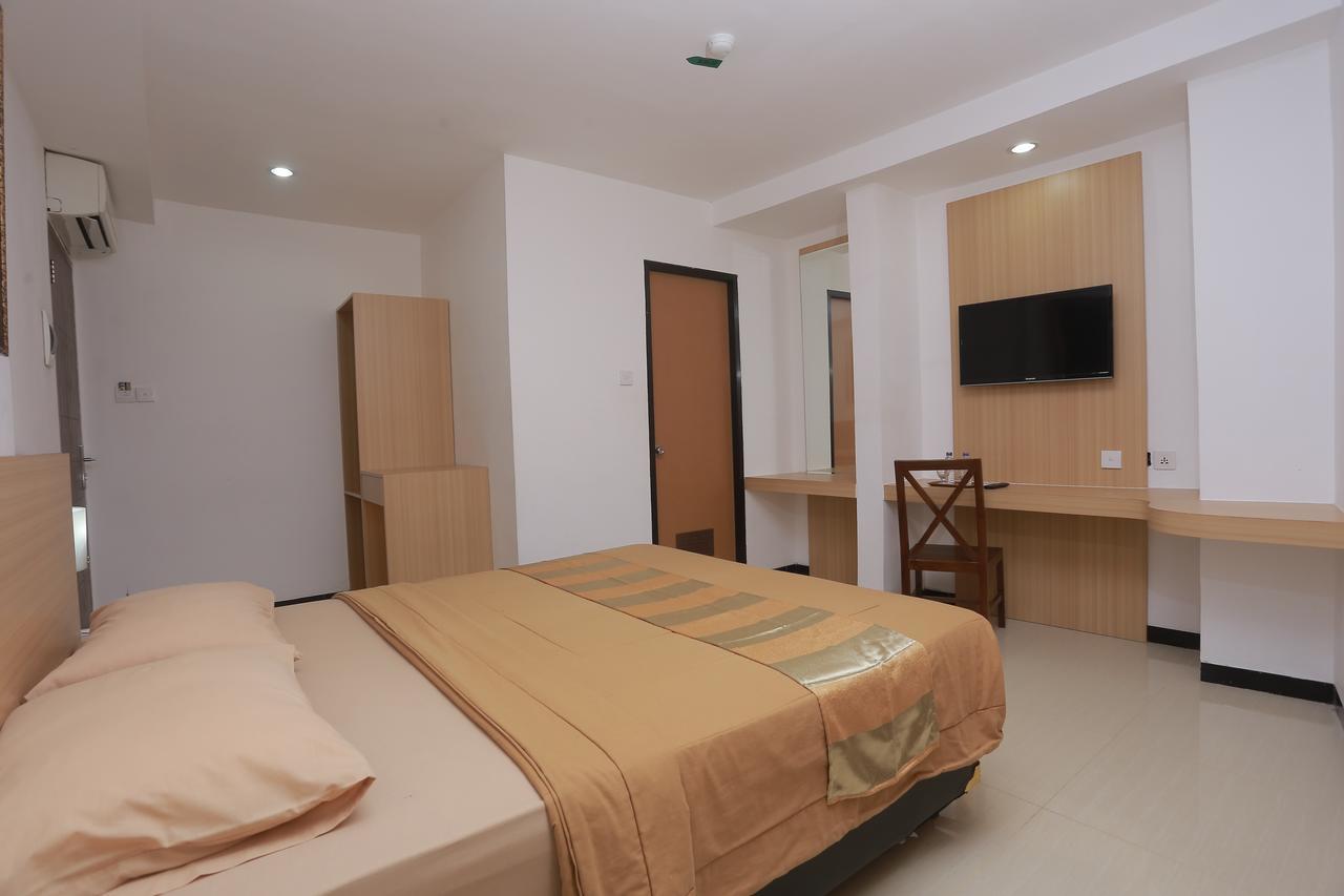 Hotel Kristina Malioboro Yogyakarta Kültér fotó