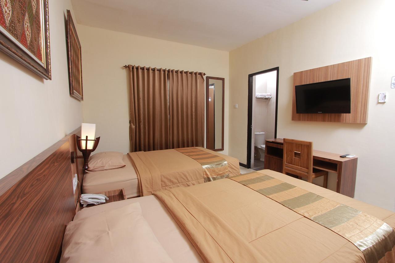 Hotel Kristina Malioboro Yogyakarta Kültér fotó